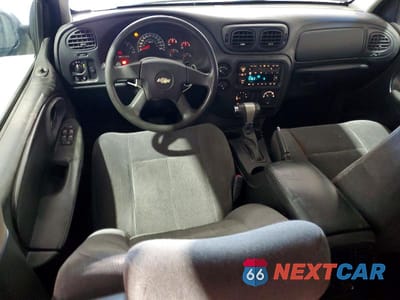 Zdjęcie 8 z 13 samochodu: 2005 CHEVROLET TRAILBLAZER LS VIN:1GNDT13S352174384 - miniatura