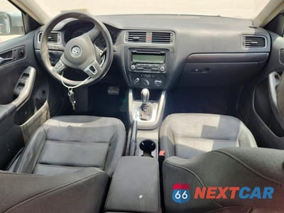 Zdjęcie 8 z 12 samochodu: 2011 VOLKSWAGEN JETTA SE VIN:3VWDZ7AJ2BM361458 - miniatura