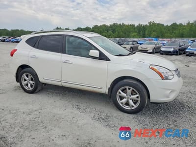 Czwarte zdjęcie samochodu z boku: 2011 NISSAN ROGUE S VIN:JN8AS5MT2BW167075 - miniatura