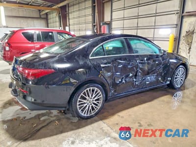 Trzecie zdjęcie samochodu z tyłu: 2025 MERCEDES-BENZ CLA 250 4MATIC VIN:W1K5J4HBXSN509007 - miniatura