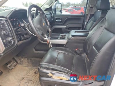 Zdjęcie 7 z 12 samochodu: 2017 CHEVROLET SILVERADO K3500 LTZ VIN:1GC4K0CY8HF185789 - miniatura
