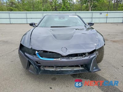 Piąte zdjęcie samochodu w środku: 2020 BMW I8 VIN:WBY2Z4C00L7F60776 - miniatura