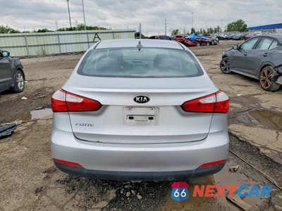 Zdjęcie 6 z 12 samochodu: 2014 KIA FORTE LX VIN:KNAFX4A66E5063322 - miniatura