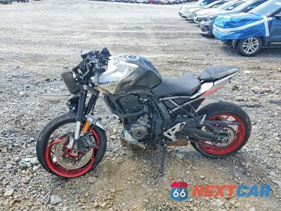 Trzecie zdjęcie samochodu z tyłu: 2024 SUZUKI GSX800 F VIN:JS1EM13B7R7100592 - miniatura