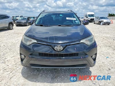 Piąte zdjęcie samochodu w środku: 2018 TOYOTA RAV4 VIN:2T3WFREV3JW416042 - miniatura