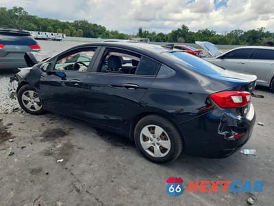 Drugie zdjęcie samochodu z przodu: 2017 CHEVROLET CRUZE LS VIN:1G1BC5SM6H7145794 - miniatura