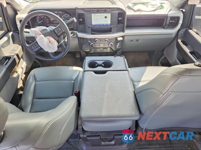 Zdjęcie 8 z 12 samochodu: 2023 FORD F350 SUPER DUTY VIN:1FT8W3BAXPEE20922 - miniatura