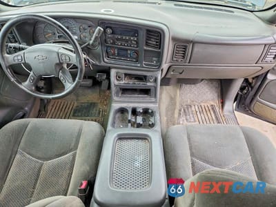 Zdjęcie 8 z 13 samochodu: 2004 CHEVROLET SILVERADO K1500 VIN:2GCEK19T141285353 - miniatura