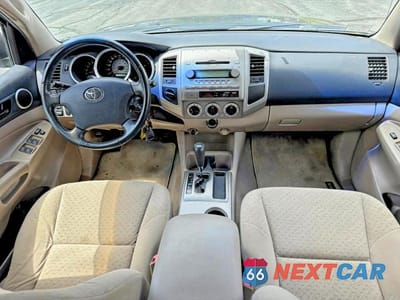 Zdjęcie 9 z 11 samochodu: 2006 TOYOTA TACOMA DOUBLE CAB VIN:5TELU42N36Z297520 - miniatura