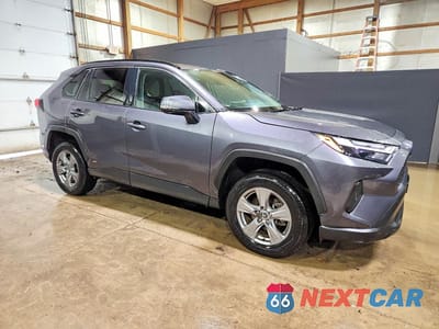 Czwarte zdjęcie samochodu z boku: 2024 TOYOTA RAV4 HYBRID XLE VIN:4T3RWRFV0RU136280 - miniatura