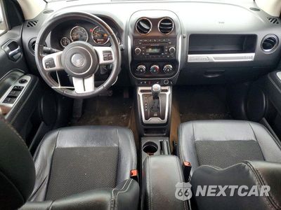 Zdjęcie 8 z 13 samochodu: 2016 JEEP COMPASS LATITUDE VIN:1C4NJCEB5GD620702 - miniatura