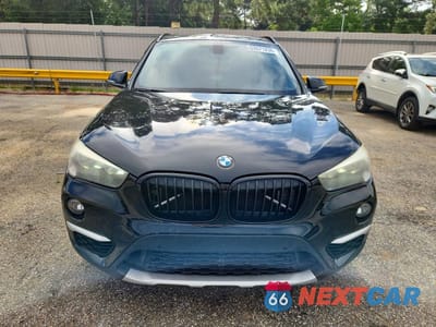 Piąte zdjęcie samochodu w środku: 2017 BMW X1 SDRIVE28I VIN:WBXHU7C33H5H38014 - miniatura