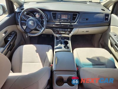 Zdjęcie 8 z 13 samochodu: 2015 KIA SEDONA LX VIN:KNDMB5C18F6062622 - miniatura