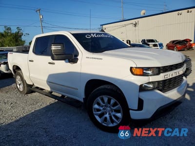 Czwarte zdjęcie samochodu z boku: 2020 CHEVROLET SILVERADO K1500 CUSTOM VIN:3GCUYBEF2LG377190 - miniatura