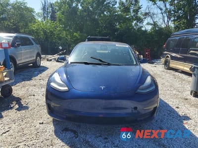 Piąte zdjęcie samochodu w środku: 2018 TESLA MODEL 3 VIN:5YJ3E1EA6JF017006 - miniatura