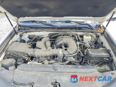 Zdjęcie 12 z 13 samochodu: 2015 TOYOTA 4RUNNER VIN:JTEZU5JR7F5094066 - miniatura