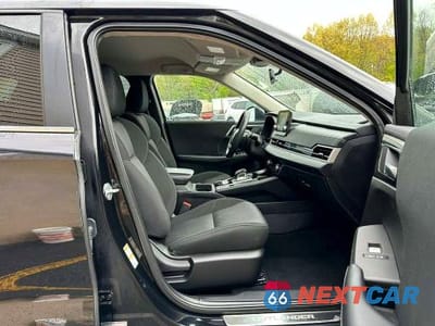 Zdjęcie 9 z 10 samochodu: 2024 MITSUBISHI OUTLANDER ES VIN:JA4J4UA89RZ057417 - miniatura