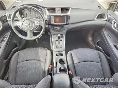 Zdjęcie 8 z 12 samochodu: 2019 NISSAN SENTRA SV VIN:3N1AB7AP6KY249711 - miniatura