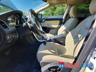 Zdjęcie 7 z 13 samochodu: 2016 VOLVO XC60 T6 PREMIER VIN:YV449MRK8G2892304 - miniatura
