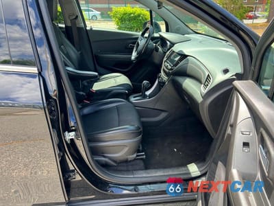 Piąte zdjęcie samochodu w środku: 2019 CHEVROLET TRAX 1LT VIN:KL7CJPSB4KB921482 - miniatura