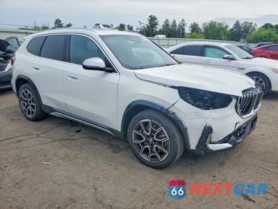 Czwarte zdjęcie samochodu z boku: 2024 BMW X1 XDRIVE28I VIN:WBX73EF02R5Y31805 - miniatura