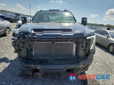 Piąte zdjęcie samochodu w środku: 2025 GMC SIERRA K2500 AT4X VIN:1GT4UZE78SF141043 - miniatura