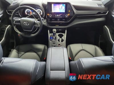 Zdjęcie 8 z 14 samochodu: 2025 TOYOTA HIGHLANDER XSE VIN:5TDKDRBH8SS581770 - miniatura
