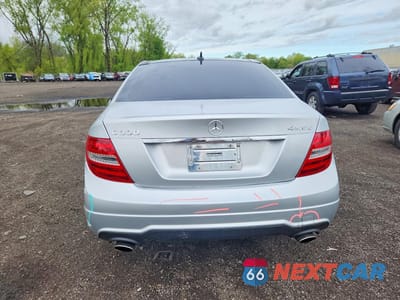 Zdjęcie 6 z 12 samochodu: 2012 MERCEDES-BENZ C 300 4MATIC VIN:WDDGF8BBXCR209553 - miniatura