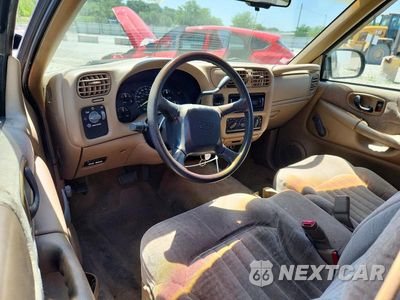 Zdjęcie 8 z 13 samochodu: 1999 CHEVROLET S TRUCK S10 VIN:1GCCS14X5X8133045 - miniatura