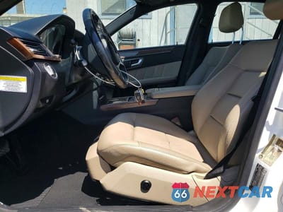 Zdjęcie 7 z 12 samochodu: 2013 MERCEDES-BENZ E 350 VIN:WDDHF5KB9DA689572 - miniatura