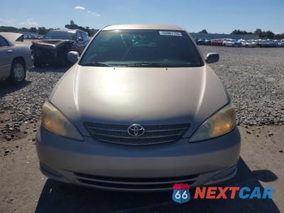 Piąte zdjęcie samochodu w środku: 2003 TOYOTA CAMRY LE VIN:4T1BE32K73U700262 - miniatura