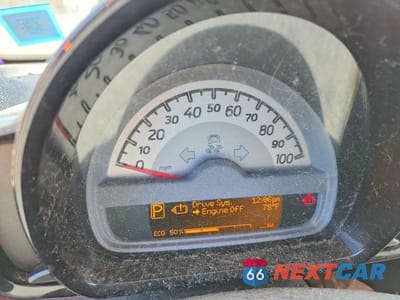 Zdjęcie 9 z 12 samochodu: 2016 SMART FORTWO VIN:WMEEJ9AA1GK842182 - miniatura