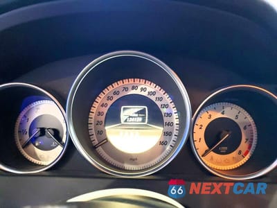 Zdjęcie 9 z 12 samochodu: 2012 MERCEDES-BENZ C 250 VIN:WDDGF4HB0CR218665 - miniatura