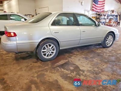 Trzecie zdjęcie samochodu z tyłu: 2000 TOYOTA CAMRY XLE V6 VIN:JT2BF28K5Y0253117 - miniatura