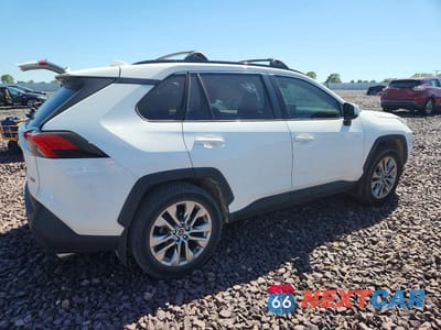 Trzecie zdjęcie samochodu z tyłu: 2019 TOYOTA RAV4 XLE PREMIUM VIN:JTMC1RFV1KD019945 - miniatura