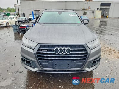 Piąte zdjęcie samochodu w środku: 2018 AUDI Q7 PRESTIGE VIN:WA1VAAF73JD010393 - miniatura