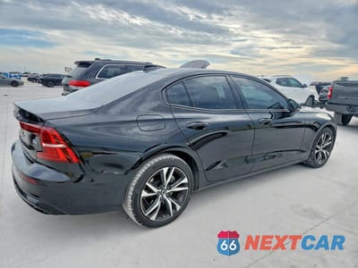 Trzecie zdjęcie samochodu z tyłu: 2024 VOLVO S60 PLUS VIN:7JRL12FL9RG314596 - miniatura