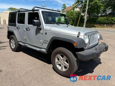 Czwarte zdjęcie samochodu z boku: 2011 JEEP WRANGLER UNLIMITED SPORT VIN:1J4BA3H19BL528443 - miniatura