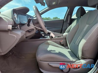 Zdjęcie 7 z 12 samochodu: 2023 HYUNDAI ELANTRA SEL VIN:KMHLS4AG8PU444428 - miniatura