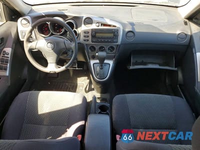 Zdjęcie 8 z 13 samochodu: 2006 TOYOTA COROLLA MATRIX XR VIN:2T1KR32E66C580748 - miniatura