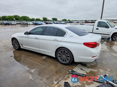 Drugie zdjęcie samochodu z przodu: 2018 BMW 530E VIN:WBAJA9C55JB251516 - miniatura