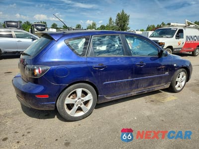 Trzecie zdjęcie samochodu z tyłu: 2004 MAZDA 3 HATCHBACK VIN:JM1BK343941123059 - miniatura