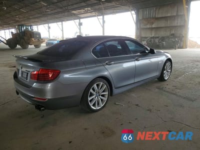 Trzecie zdjęcie samochodu z tyłu: 2015 BMW 550 I VIN:WBAKN9C54FD960958 - miniatura