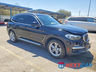 Czwarte zdjęcie samochodu z boku: 2019 BMW X3 SDRIVE30I VIN:5UXTR7C59KLR51316 - miniatura