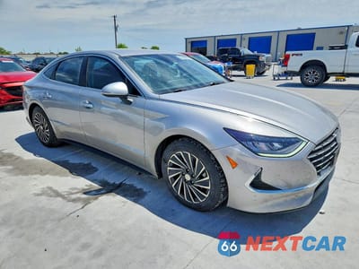 Czwarte zdjęcie samochodu z boku: 2021 HYUNDAI SONATA HYBRID SEL VIN:KMHL34JJXMA023882 - miniatura