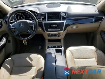 Zdjęcie 8 z 12 samochodu: 2014 MERCEDES-BENZ ML 350 VIN:4JGDA5JBXEA318474 - miniatura