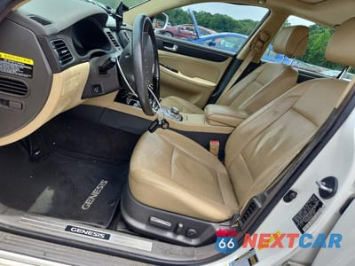 Zdjęcie 7 z 12 samochodu: 2010 HYUNDAI GENESIS 4.6L VIN:KMHGC4DF5AU108101 - miniatura
