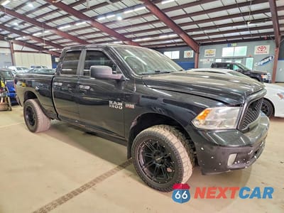 Czwarte zdjęcie samochodu z boku: 2016 RAM 1500 SLT VIN:1C6RR7GT1GS245479 - miniatura