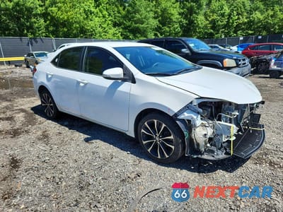 Czwarte zdjęcie samochodu z boku: 2018 TOYOTA COROLLA SE VIN:2T1BURHE1JC014529 - miniatura