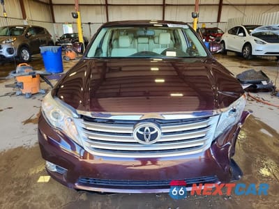Piąte zdjęcie samochodu w środku: 2011 TOYOTA AVALON LIMITED VIN:4T1BK3DB1BU386449 - miniatura